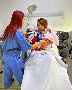 5.7M views · 134K reactions | O esposo queria um menino mas ela só dava luz a meninas e pagou para trocar-las | RM Novelinhas | Facebook