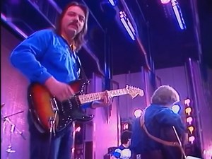 80's... Daniel Balavoine - "Mon fils, ma bataille" 🧒 "Mon fils, ma bataille" est une chanson emblématique de Daniel Balavoine, sortie en 1980 dans l'album Un autre monde. Ce titre aborde des thèmes profonds et personnels, notamment la relation père-fils, la transmission, et les luttes intérieures. Une pensée pour Daniel Balavoine, né le 5 Février 1952... Il aurait eu 73 ans aujourd'hui. #DanielBalavoine #Chanson #Ballade #Annees80 | Daniel Bourlard