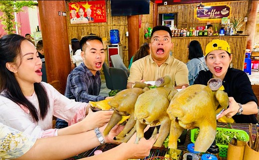 2.6M views · 19K reactions | Nga Sumo trổ tài làm phở và màn mukbang tô phở to nhất Hà Giang #mukbang #khampha #ngasumo #viral #dulich #thuthach | NGA SUMO | Facebook