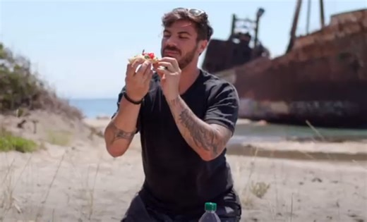 «Akis’ Food Tour»: Η εκπομπή του Άκη Πετρετζίκη προσεχώς στο Netflix