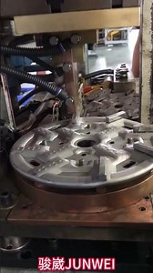 Semi-automatic turntable welding machine operation process.