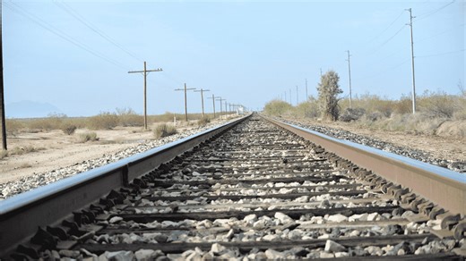 Train Gara Djebilet–Béchar : le rail algérien bat deux records en Afrique