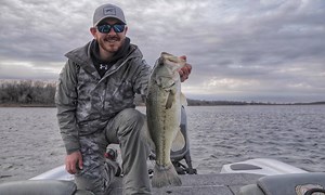 9.6K views · 91 reactions | ATTENTION OUTDOOR ENTHUSIASTS We are looking for an individual to join the ROGERS team. This position is within our fishing department. Watch the video for details. #fishing #outdoors #rogerssportingggods | Rogers Sporting Goods | Facebook