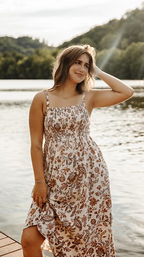 West Virginia Photographer on Instagram: "8 poses in 30 seconds!! Which one is your fav? 💘 • • #instagram #photographer #photography #photo #senior #seniorphotographer #wvphotographer #wvphotography #senioryear #seniorphotos #reel #reels #posing #posingtips #howtopose #viral #trend #trendingaudio #trendreels"