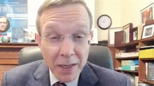 Harvard scientist who warned world about ‘alien threat’ places bet on whether they will visit us