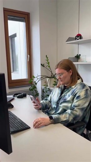 Ein kurzer Blick. Und alles ergibt wieder Sinn. 🥹 #lvm #lvmversicherung #Applaus
