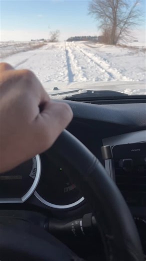 Nov. 30th - The doe hunt continues…and she’s a lil nippy these days! 🥶🏹🦌 #bigstickarchery #stalksoftly #tradlife #bowhunting #deerhunting #hunting | Big Stick Archery