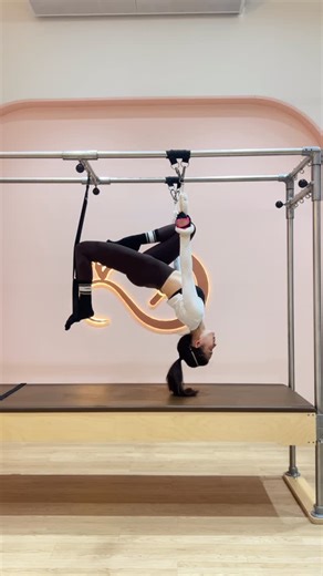 Amica Woo on Instagram: "The scissors legs still need lots of practice"