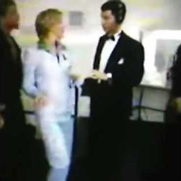 #TB🎥1996, Ellen hosted the 38th annual Grammy Awards with rare rehearsal footage