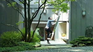 Quick Tips: How to Stay Safe on an Extension Ladder