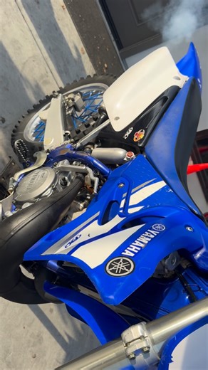 DustySaddle Motorsports ™ #RevivingBigBores ™ | Little start up of the OG 2002 Yamaha YZ250 💎 Yes, that original silencer needs to be repacked 😂 Other than that, this thing rips as good... | Instagram