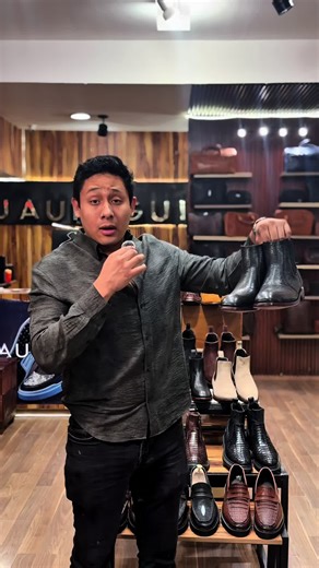 Botín Chelsea en piel de Lizard (Lagarto) | Lujo certificado y sustentable ¿Sabías que la piel de Lizard o Lagarto es una piel regulada, certificada y sustentable, utilizada en artículos de lujo? En JAUREGUI creamos este botín Chelsea en piel de lagarto, elegante, resistente y exclusivo. Incluye cinto en la misma piel por $4,790 MXN. 🎁 Llavero gratis en piel de lagarto 🚚 Envío gratis a todo México Lujo auténtico, origen responsable y diseño atemporal. #BotinChelsea #PielDeLagarto #LizardLeathe