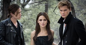 Fallen - Rivelate due nuove clip dal film con Addison Timlin