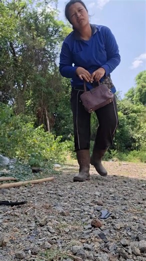 มาพ้อกันอีกแล้วได้เวลาเปิดกระเป๋าอีกแล้วจ้าพี่น้อง🥰🥰🥰 #เก็บขยะขาย #เจอกระเป๋า