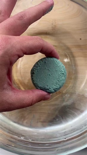 🌿✨ DIY beauty that’s as natural as you are! Get ready for our June DIY Pure Beauty Recipe Box! From lip balms to glowing skin, this box has it all. 🧴💄 👀 You’ll be melting oils and butters to create your own lip balm—sounds dreamy, right? Get your hands on this box early and start your DIY beauty journey! 🎁 Pre-order now and don’t miss out! 🔗 https://simplyearth.com/pages/recipe-box #SimplyEarth #DIYBeauty #NaturalBeauty #PureBeauty #LipBalmDIY | Simply Earth