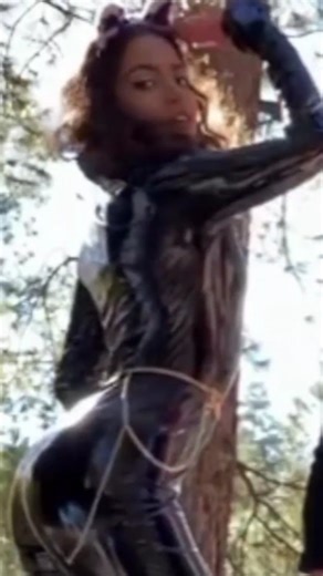 Isa Merced Daily on Instagram: "#whoremembers Isabela Merced as Cat Woman🖤🤭✨️ Ngl the Edna Mode's costume has competition with this one :) #isabelamerced #isabelamoner #catwoman #costume #fyp #parati #viral"