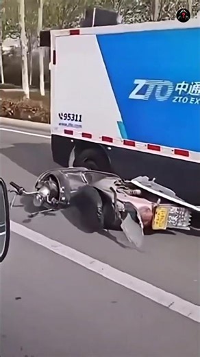 Chinese driverless delivery van