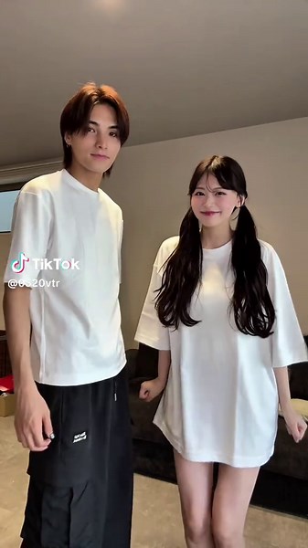 カップルの日常: 手作りTシャツの楽しさ