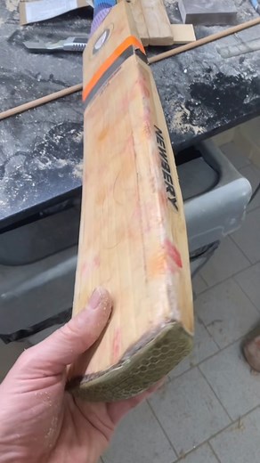 I recon these are the most inconic bat stickers ever. Lovely refurb for this beautiful @newberycricket bat finished off with fresh new stickers and ready for its owners 2025 season at @aldwickcc | Barneybats