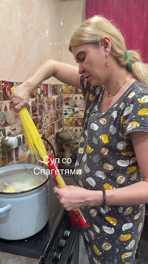 Відео користувача Dinavai❤️😍💋 (@dinavai_glamyr) з композицією «оригинальный звук - Dinavai❤️😍💋»