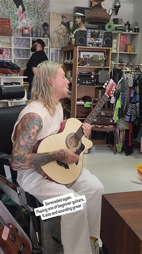 A perfect, original song by a beautiful random soul. I should mention this is our entry level, beginner guitars. $129 sounds alright eh! #serenaded #originalsong | Ulladulla 2hand