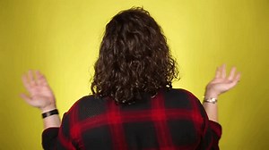 Why Videos Featuring Humans Are Easier to Trust