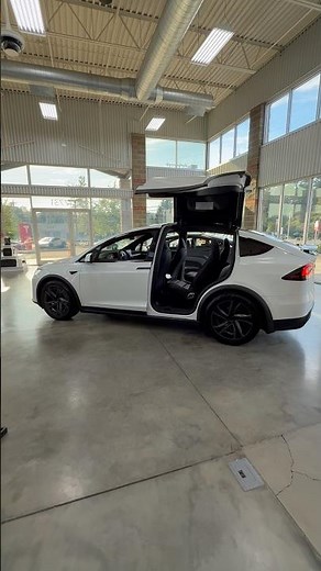 2026 Tesla Model X | PearlWhite MultiCoat Exterior | Black Interior | 6 Seater