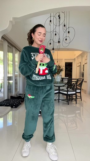 Merry Christmas everybody!!🎄 | veronica merrell