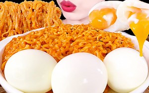 『Mellawnie』中字 01.26 牛奶火鸡面☆溏心蛋☆咀嚼音