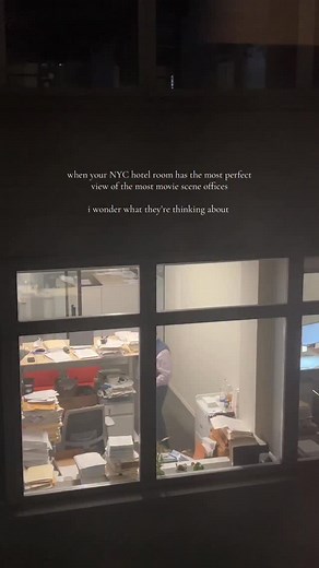 120K views · 5.7K reactions | This seems out of a movie : @savannahn05 #newyorklocals | New York Locals | Facebook