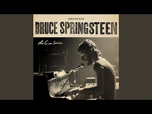 Does This Bus Stop at 82nd Street? (Live at Wembley Stadium, London, UK - 6/5/2016)