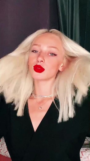 Platinum Blonde Hair Styling Tips and Tricks