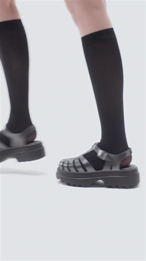 34K views · 2K reactions | Melissa xiaohongshu update 懶 Lu Si's ever-changing looks are really city! The fusion of multiple styles, the construction of a three-dimensional true self, unlocking a wonderful self, showing a multi-faceted fashion Melissa brand global spokesperson #ZhaoLusi passionately interprets 4 new shoes √ Take you to discover the multi-faceted possibilities! #赵露思 #zhaolusi赵露思 | Zhao Lusi 赵露思 | Facebook