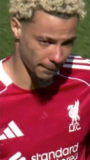 🚨 Ekitike almost crying after his injury. 😢REMEMBER - the 𝐐𝐔𝐀𝐑𝐓𝐄𝐑 𝐅𝐈𝐍𝐀𝐋𝐒 against PSG. for more 👇👇👇👇