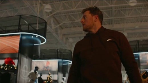 Dick's Sporting Goods TV Spot, 'A Watt Holiday Classic' Featuring J.J. Watt, T.J. Watt, Derek Watt
