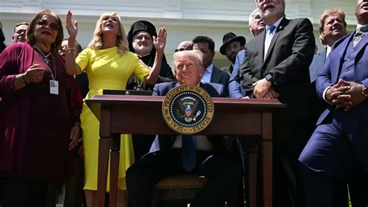 Trump Signs Executive Order Establishing Religious Liberty Commission