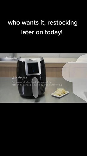 The Masterpro No-Oil Fryer showcases the latest and greatest in cooking technology, to cook, saute and fry your way to a healthier way of cooking. Packed into the Masterpro are 6 air speed options to fine tune the fryer to the needs of your recipe, with an adjustable thermostat for that extra level of precision and control. The Masterpro also brandishes an LED display, a level up from the egg timers of the past. For a more modern and established look in your kitchen. Reinforced by the sleek blac