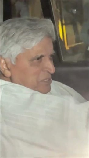 Javed Akhtar, Shabana Azmi visit Asha Bhosle’s residence to offer condolences | N18S