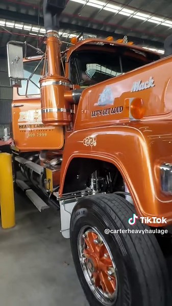 Honoring Jon Kelly: A Tribute to a Transport Legend