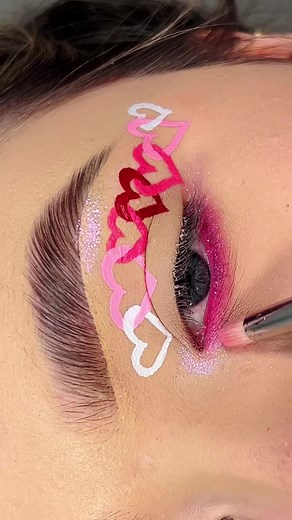 Heart Eyeliner Tutorial for Valentine's Day