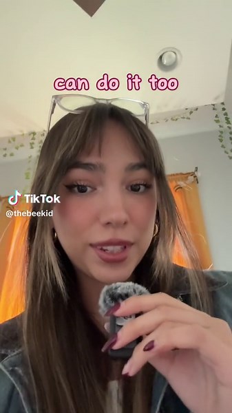 How to create a presentation in less than two minutes using AI on @Simplified! 🌟 #simplified #simplifiedai #aitools #bestaitools #ai #aipresentation #aidesign #studyhacks