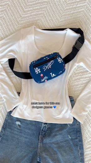 Stylish Fanny Pack for Dodger Fans | Outfit Ideas for Baseball Games