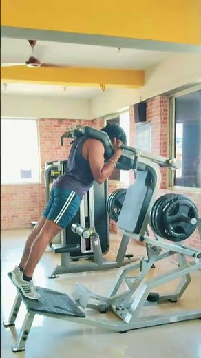 Standing Calf Raises for Beginners | Build Strong Calves at the Gym 🦵🔥