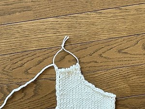 棒針108 小さな…⑪右身頃（左側）の襟ぐりと肩下がりをお伝えします 2023年2月21日