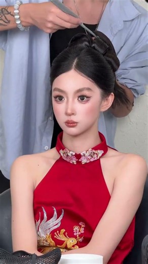 Master the Chinese Updo: Ultimate Tutorial for Makeup Artists
