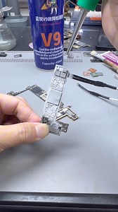 1.2K views · 91 reactions | How to use Lanrui v9 fault detector correctly? First of all, we blow the motherboard with a balloon after spraying it, so that the motherboard can be frosted quickly. Then we turn on the positive power supply, check the instantaneous hot spots of the motherboard, spray it first and then turn it on. #lanrui #mobile #repair | Lan Rui | Facebook