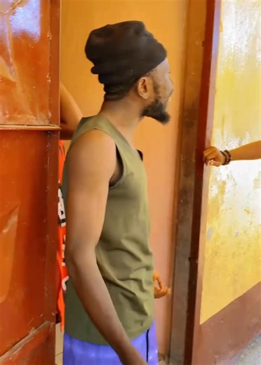 18K views · 461 reactions | The good neighbor 臘‍♂️ | Tito Gee | Facebook