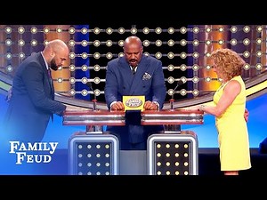 Steve Harvey's playing STRIP POKER!