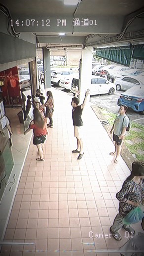 真的很生气啊！😡 不是我要讲什么 Mehome MeKea 这样卖法 别人还要不要活？ 新年用品、礼篮、家居、家具 全部一站搞定，还便宜到很过分 人多不是没有原因的 🙃 #你自己卖就好 #别人都不用做了 #sarawak #allinone #fypシ゚ | O2 Cinematics