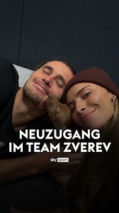 Tierischer Zuwachs für Alexander Zverev und seine Partnerin Sophia Thomalla. 🐶 Mishka heißt der neue Freund des deutschen Tennis-Stars. Ein Geschenk an seine Freundin Sophia. 🥹 | Sky Sport News